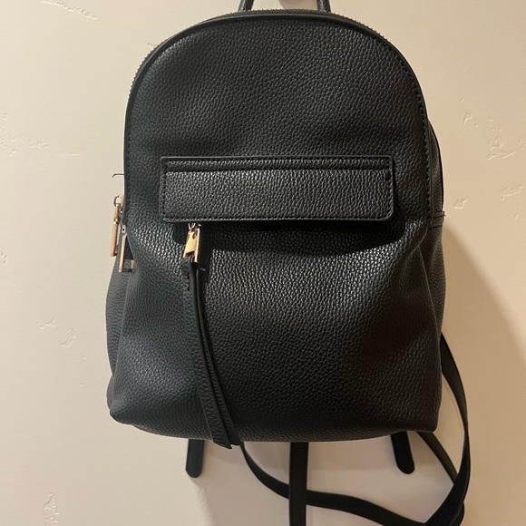 Target Black Textured Backpack - Picture 4 of 7